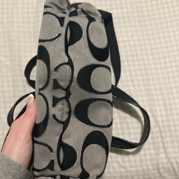 Coach Poppy metallic signature purse - Picture 5 of 7